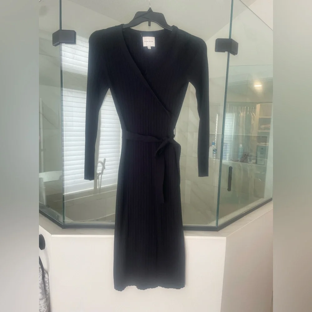 Pink Rose Black Long Sleeve Wrap Dress - Picture 1 of 1